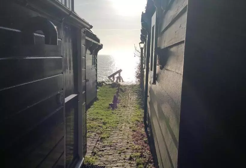 Aamiaismajoitus (B&B) Bed In Waterland