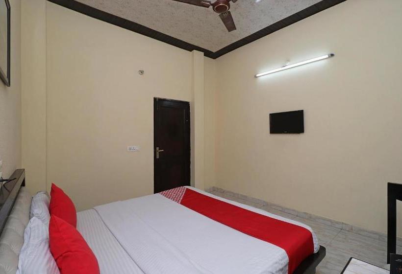 בית מלון כפרי Oyo 37459 Sanaya