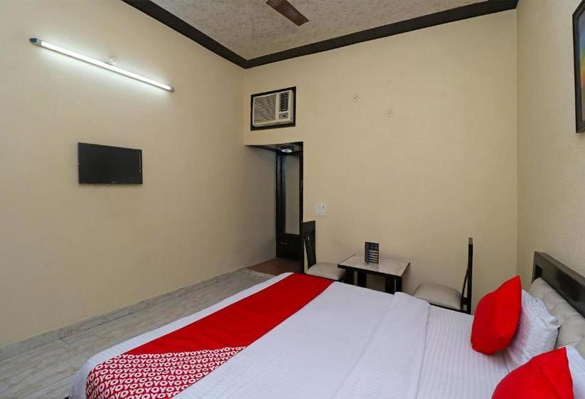 בית מלון כפרי Oyo 37459 Sanaya