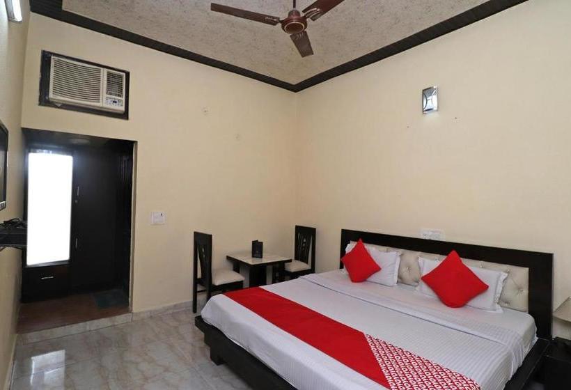 בית מלון כפרי Oyo 37459 Sanaya