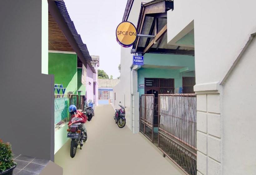 בית מלון כפרי Spot On 3979 Wisma Purimas Syariah