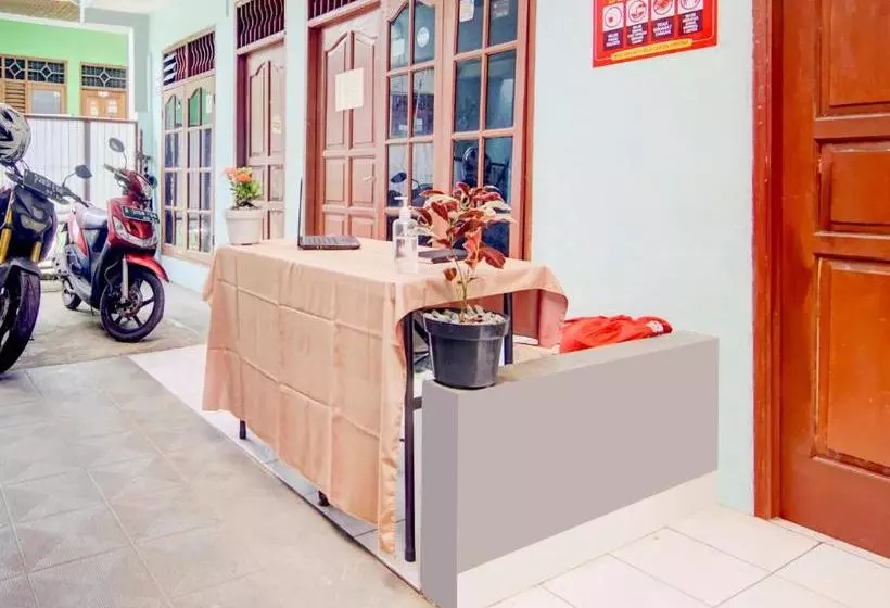 ホテル Spot On 3979 Wisma Purimas Syariah