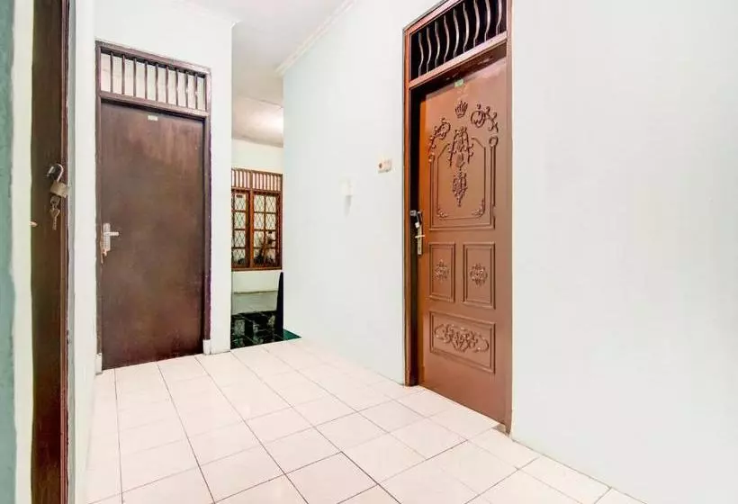 ホテル Spot On 3979 Wisma Purimas Syariah