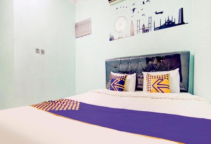 בית מלון כפרי Spot On 3979 Wisma Purimas Syariah