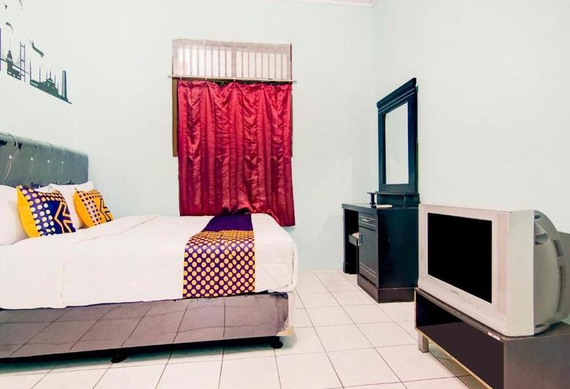 בית מלון כפרי Spot On 3979 Wisma Purimas Syariah