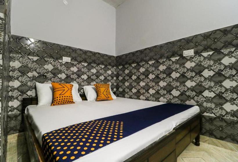 Hotelli Spot On 63191 Preet Guest House