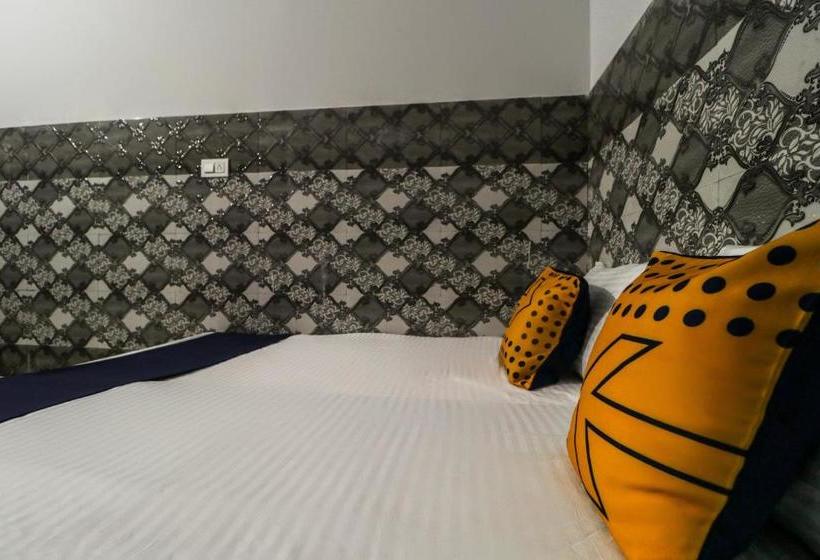 Hotelli Spot On 63191 Preet Guest House