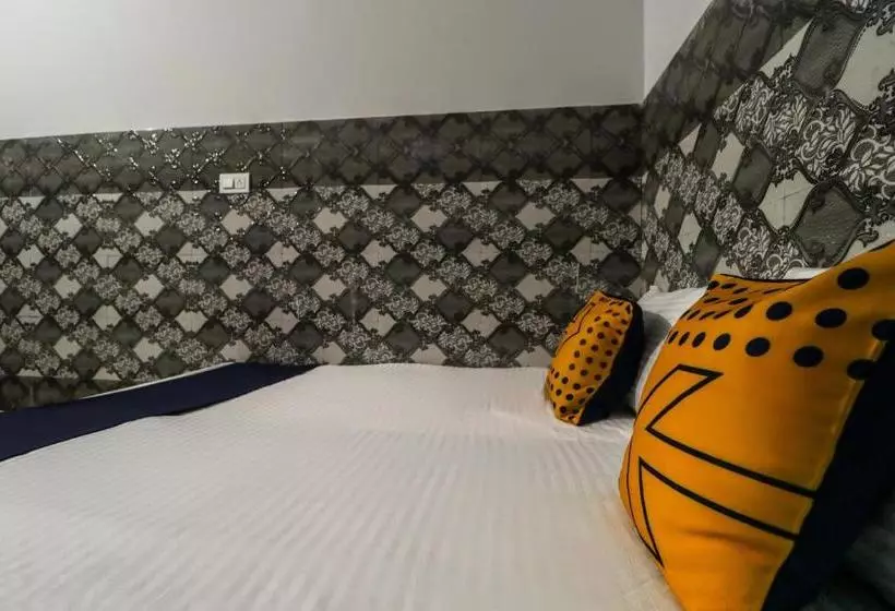 ホテル Spot On 63191 Preet Guest House