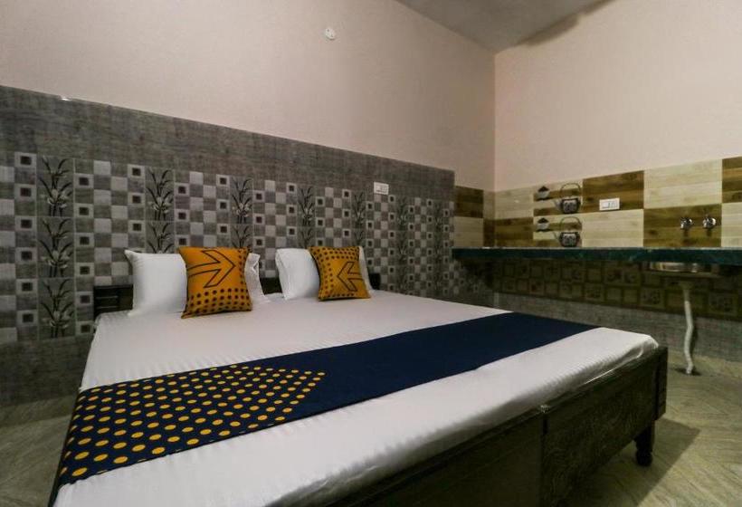 Hotelli Spot On 63191 Preet Guest House