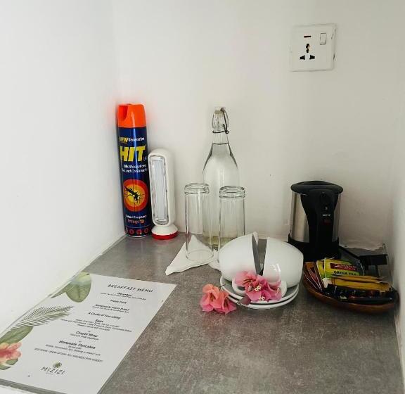 פנסיון Miti Beach Bungalows