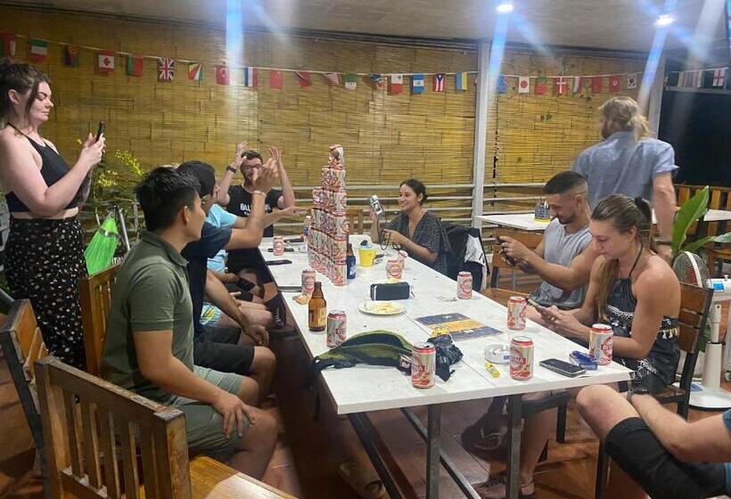 پانسیون ღ Orchid Guesthouse ღ 2 Minutes To The Beach & Night Market ღ