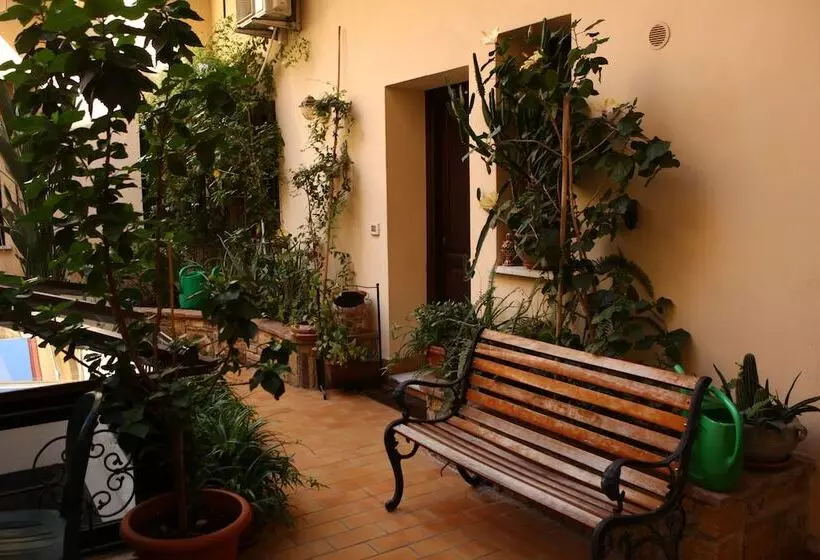 住宿加早餐  Art Lincoln