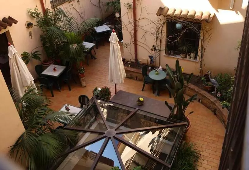 住宿加早餐  Art Lincoln