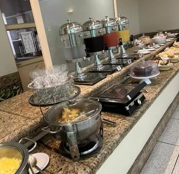 هتل Aquarius Selva