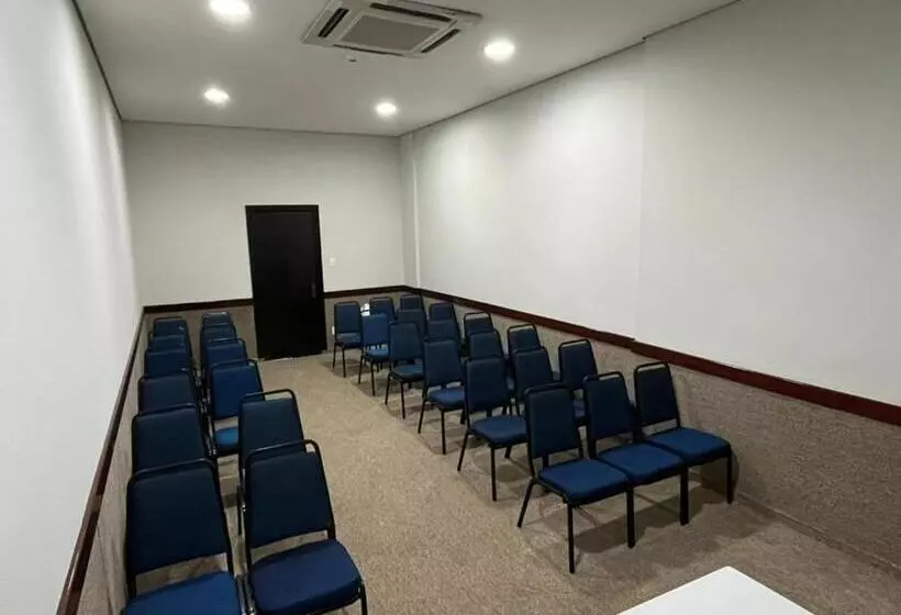 هتل Aquarius Selva