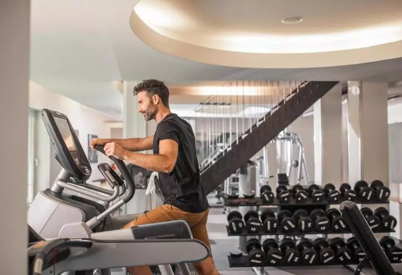 ホテル Das Schloss An Der Eisenstrasse