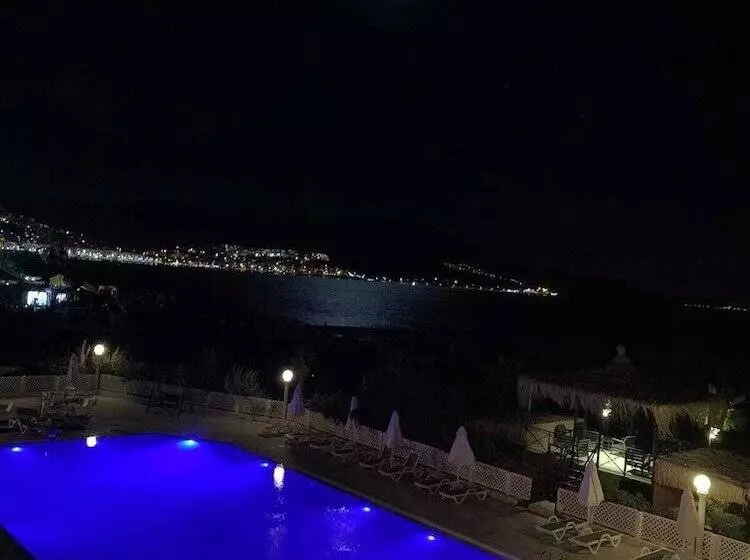 فندق Dikili Sunset Club