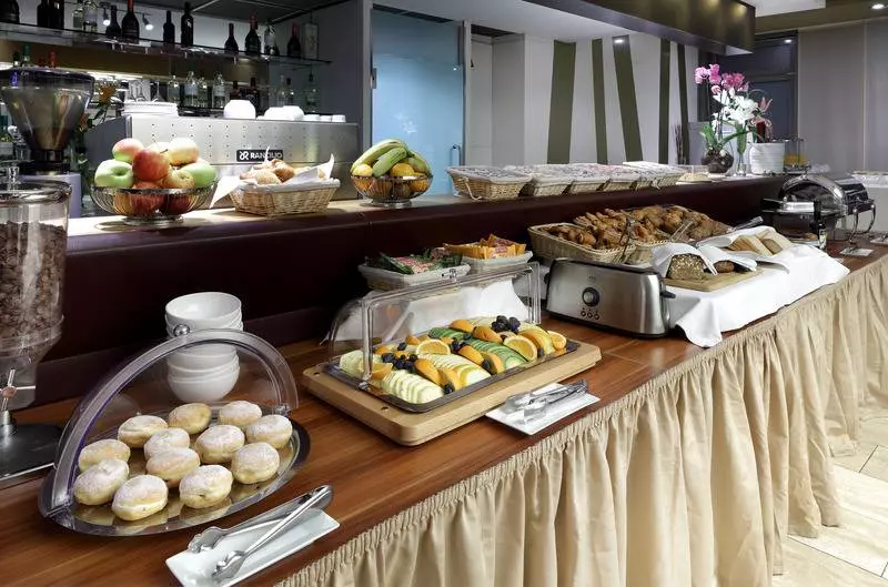 호텔 Eurostars Embassy