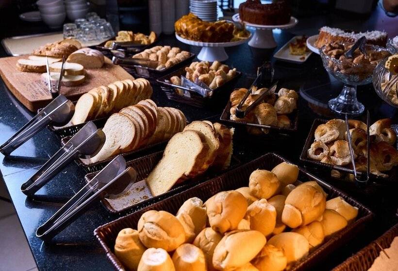 בית מלון כפרי Foz Plaza