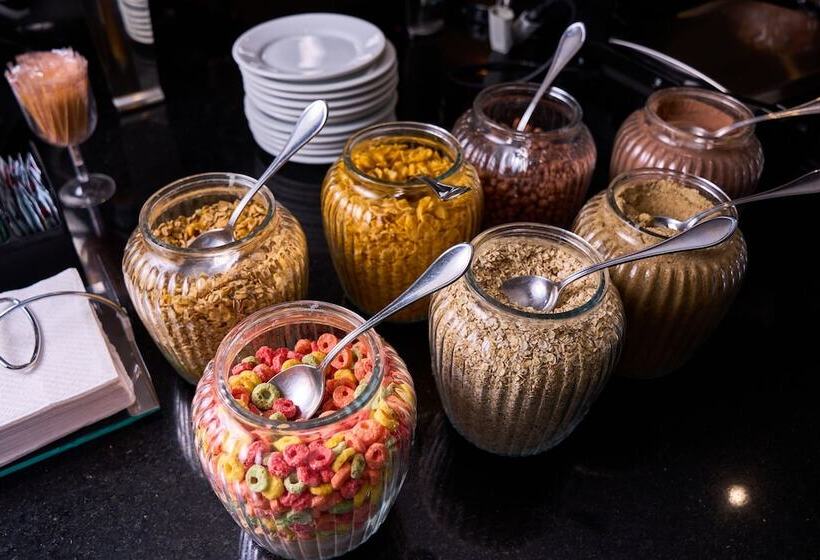 בית מלון כפרי Foz Plaza