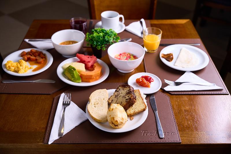 בית מלון כפרי Foz Plaza