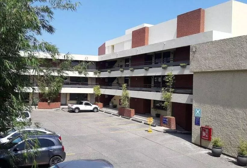 Hafersons Inn Hotel & Suites