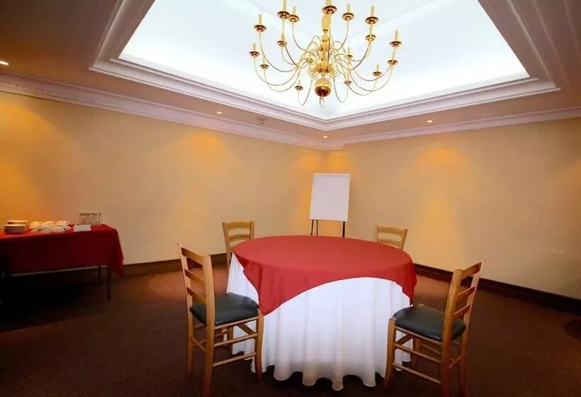 Hafersons Inn Hotel & Suites