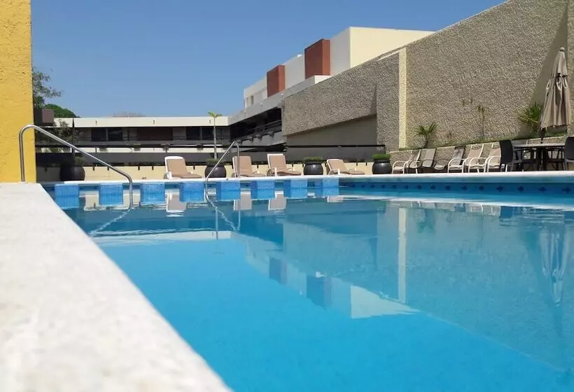 Hafersons Inn Hotel & Suites