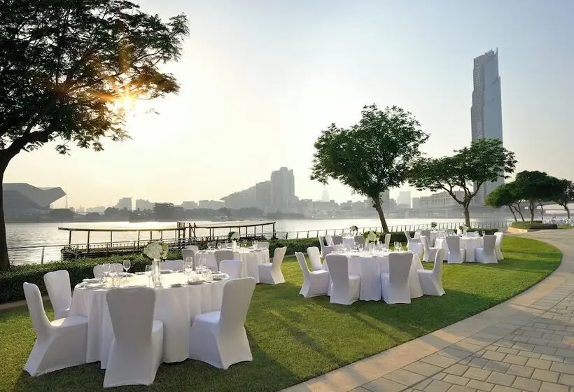 هتل Intercontinental Dubai Festival City, An Ihg
