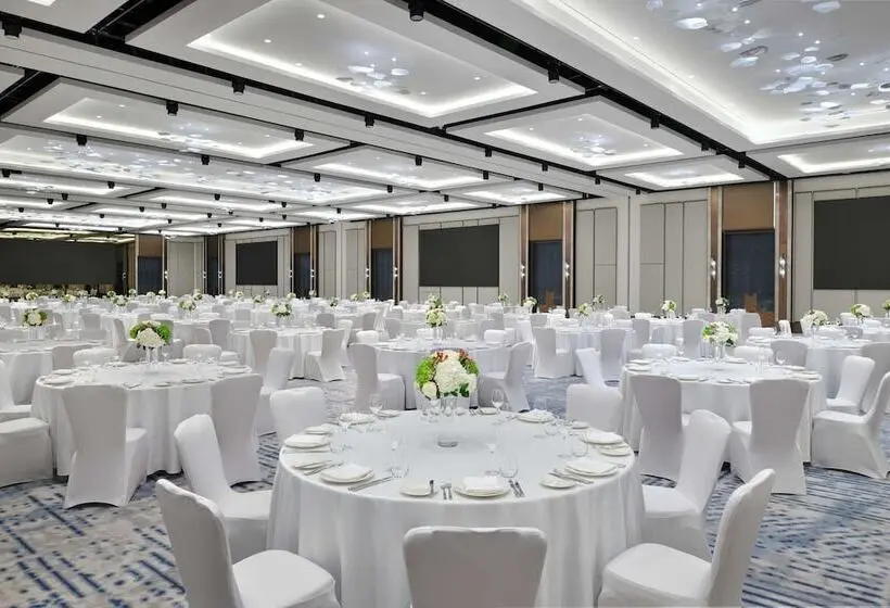 هتل Intercontinental Dubai Festival City, An Ihg