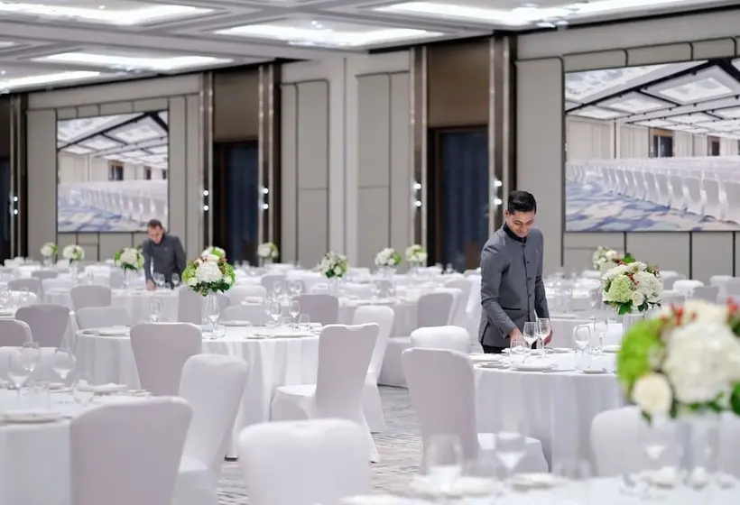 هتل Intercontinental Dubai Festival City, An Ihg