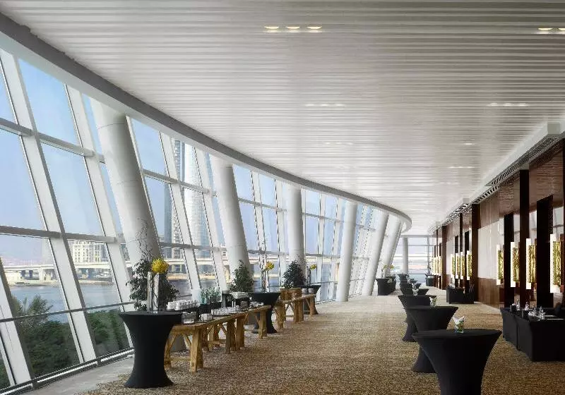 هتل Intercontinental Dubai Festival City, An Ihg