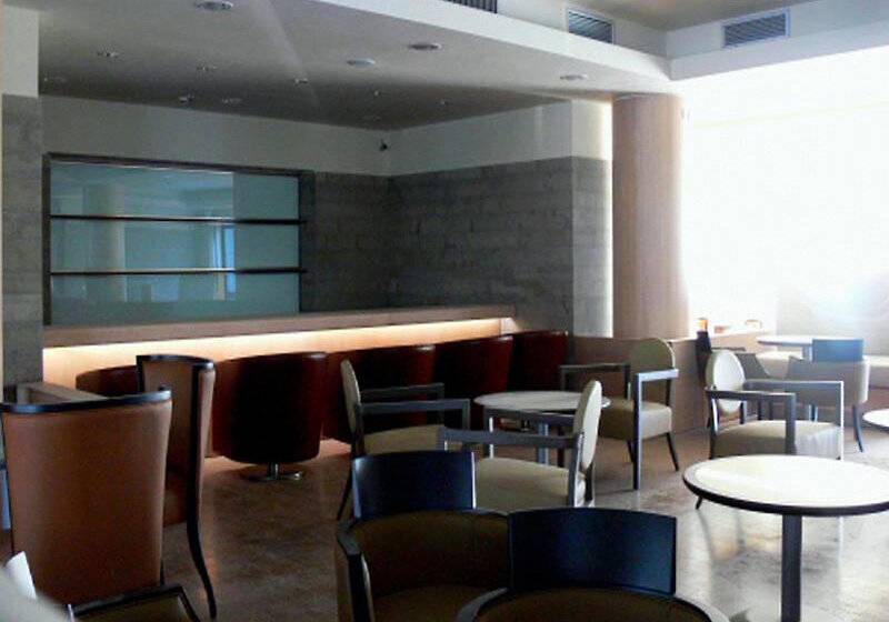 בית מלון כפרי NH Linate