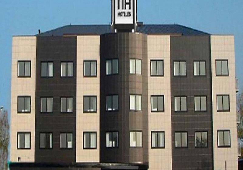 בית מלון כפרי NH Linate