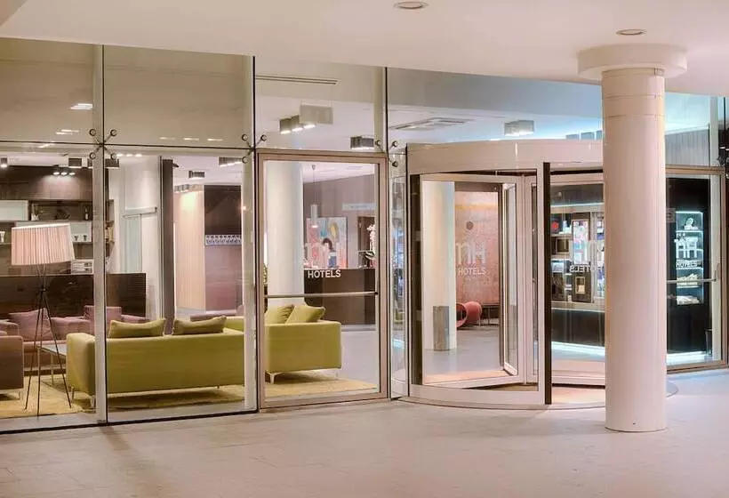 هتل NH Savona Darsena