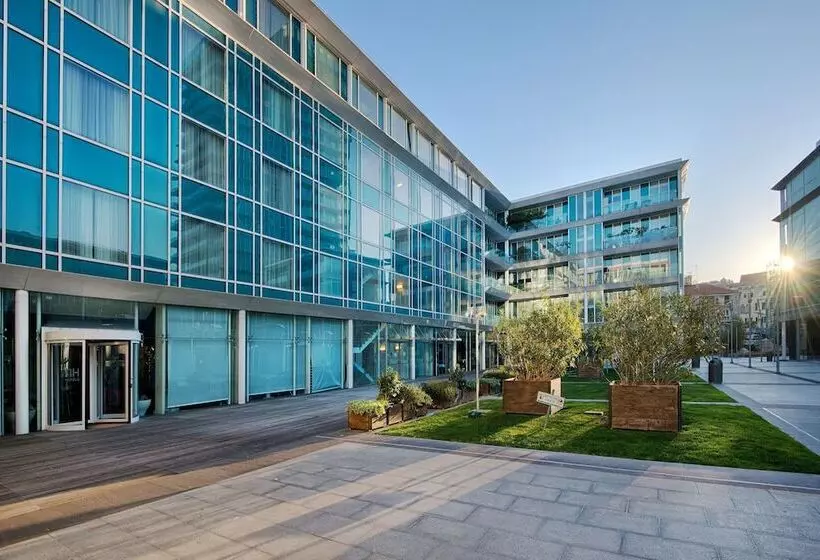 هتل NH Savona Darsena