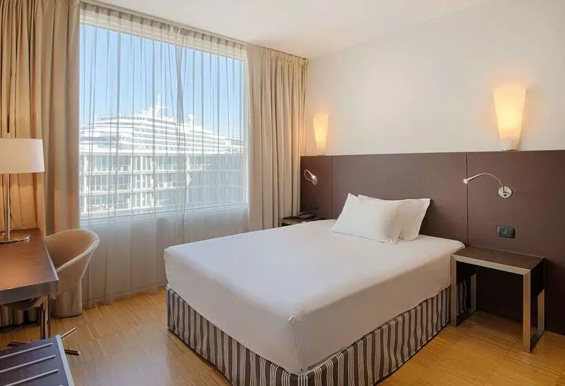 هتل NH Savona Darsena