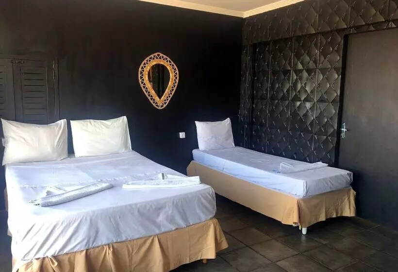 ホテル Pousada Mahon Mar