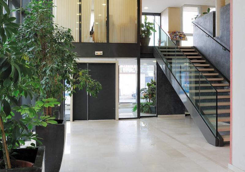 בית מלון כפרי Séjours & Affaires Paris Ivry