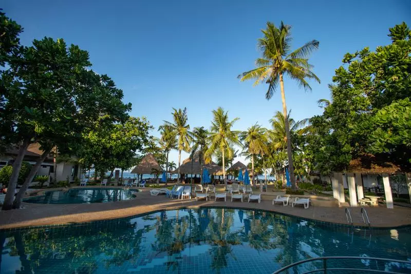 Отель Southern Lanta Resort