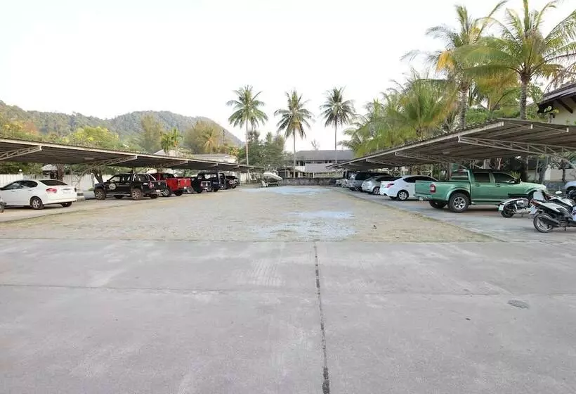 Отель Southern Lanta Resort