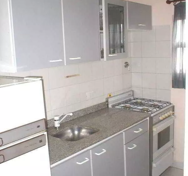 هتل Apartur Buenos Aires