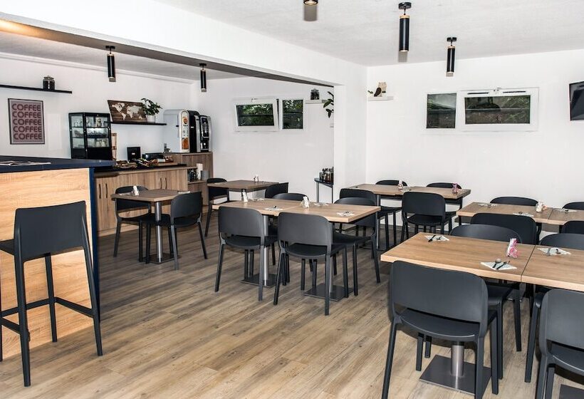 هتل Terres De France Brest