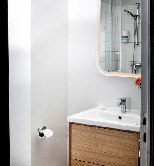 هتل Terres De France Brest