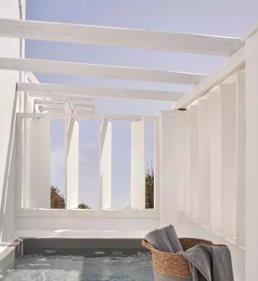 Loizos Stylish Residences