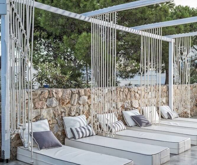 Loizos Stylish Residences