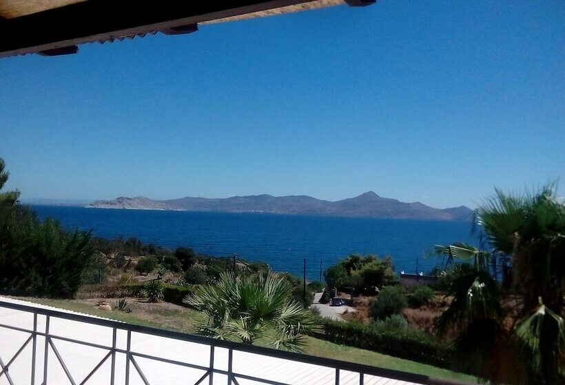 בית מלון כפרי Cavo Petra