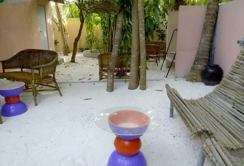 هتل Dhon Fulhafi Inn