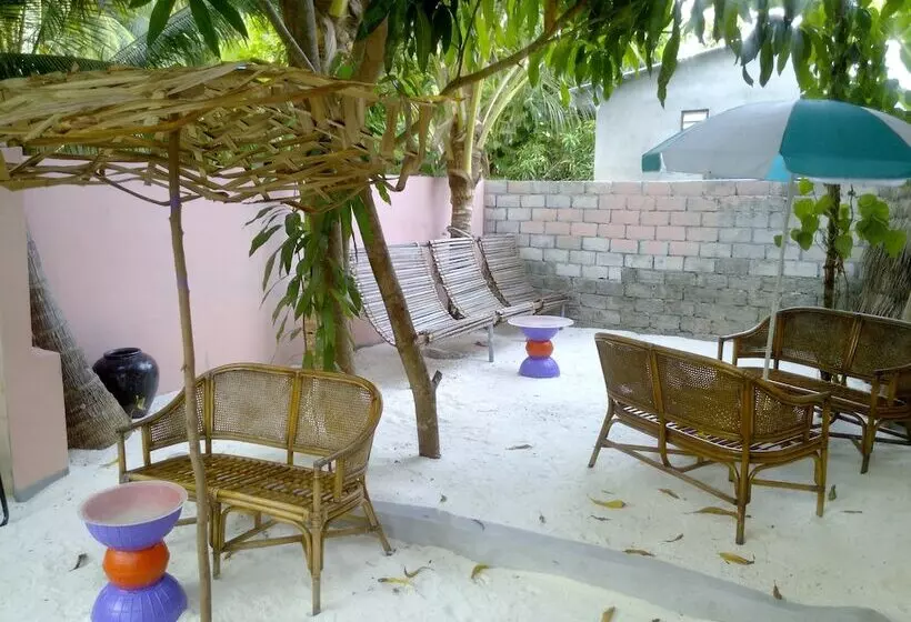 هتل Dhon Fulhafi Inn