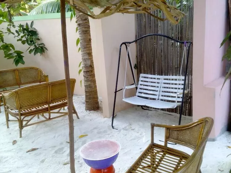 هتل Dhon Fulhafi Inn
